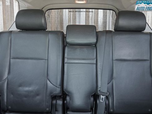 Used 2016 Lexus GX 460 Luxury w/ Preferred Accessory Package AWD/4WD image 24