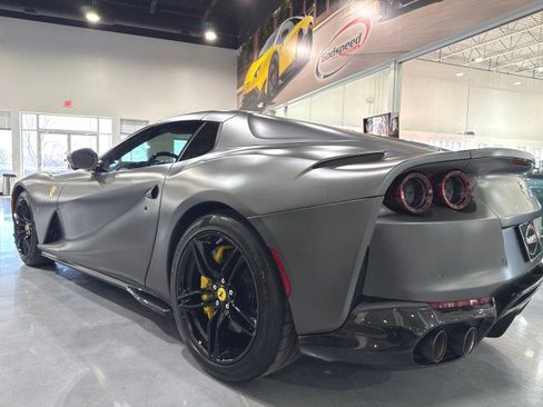 Used 2021 Ferrari 812 GTS image 31