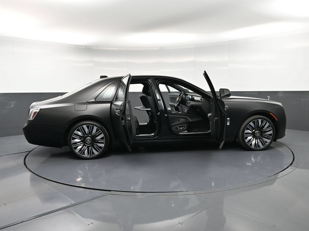 Used 2026 Rolls-Royce Ghost AWD/4WD image 40