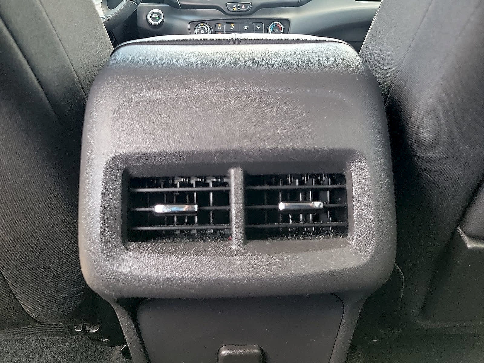 Used 2024 GMC Terrain SLE FWD image 10