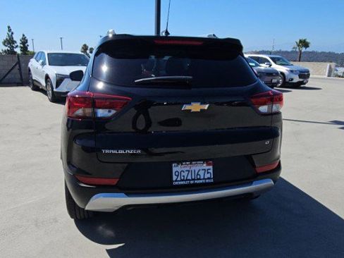 Used 2023 Chevrolet TrailBlazer LT FWD image 7