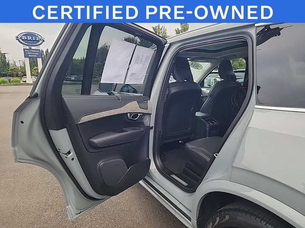Used 2024 Volvo XC90 T8 Ultimate w/ Lounge Package AWD/4WD image 14
