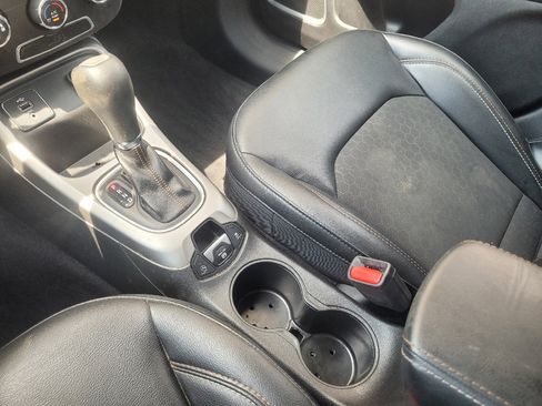 Used 2018 Jeep Compass Latitude image 26