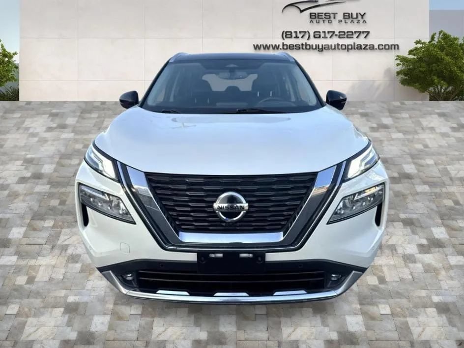 Used 2021 Nissan Rogue Platinum FWD image 2