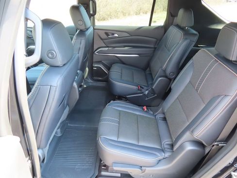 New 2026 Chevrolet Traverse High Country w/ LPO, Floor Liner Package AWD/4WD image 26