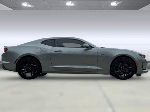 Used 2023 Chevrolet Camaro LT RWD image 7
