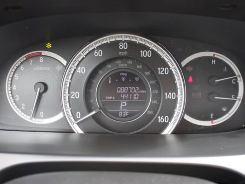 Used 2017 Honda Accord LX image 35