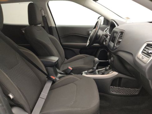 Used 2021 Jeep Compass Sport w/ Cold Weather Group AWD/4WD image 21
