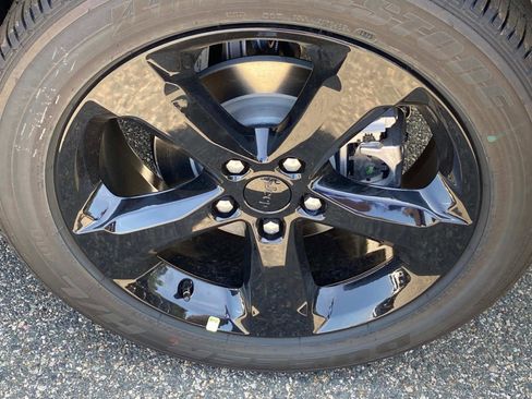 New 2025 Jeep Grand Cherokee Altitude image 6