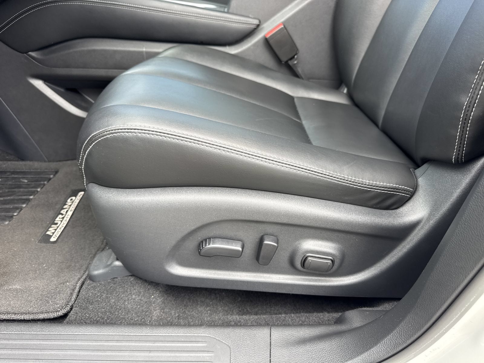 Used 2024 Nissan Murano SV w/ SV Midnight Edition Package FWD image 17