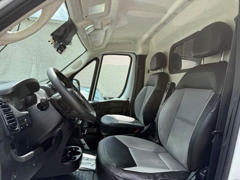 Used 2025 RAM ProMaster 2500 w/ Convenience Group FWD image 14