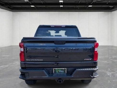 Used 2022 Chevrolet Silverado 1500 RST AWD/4WD image 4