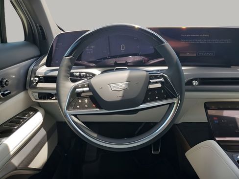New 2026 Cadillac Vistiq Luxury image 25