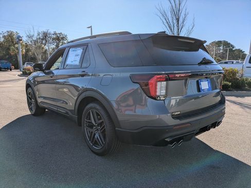 New 2025 Ford Explorer ST image 6