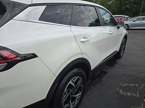 Certified 2025 Kia Sportage LX AWD/4WD image 3
