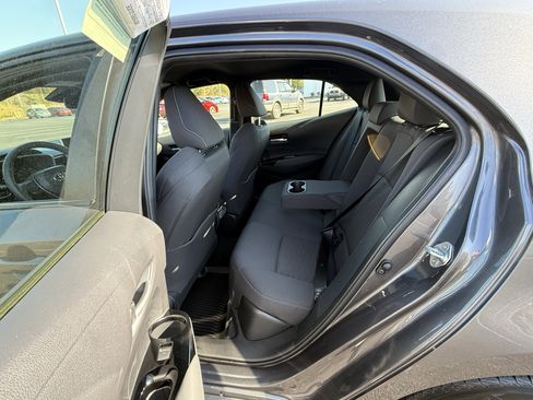 Used 2024 Toyota Corolla SE image 15