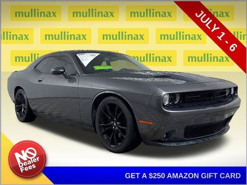 Used 2018 Dodge Challenger SXT Plus RWD image 1