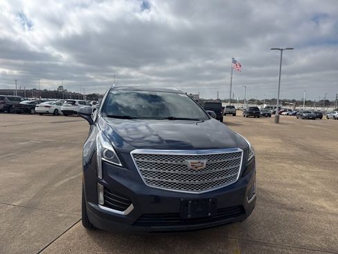 Used 2019 Cadillac XT5 Luxury w/ LPO, Radiant Package image 3