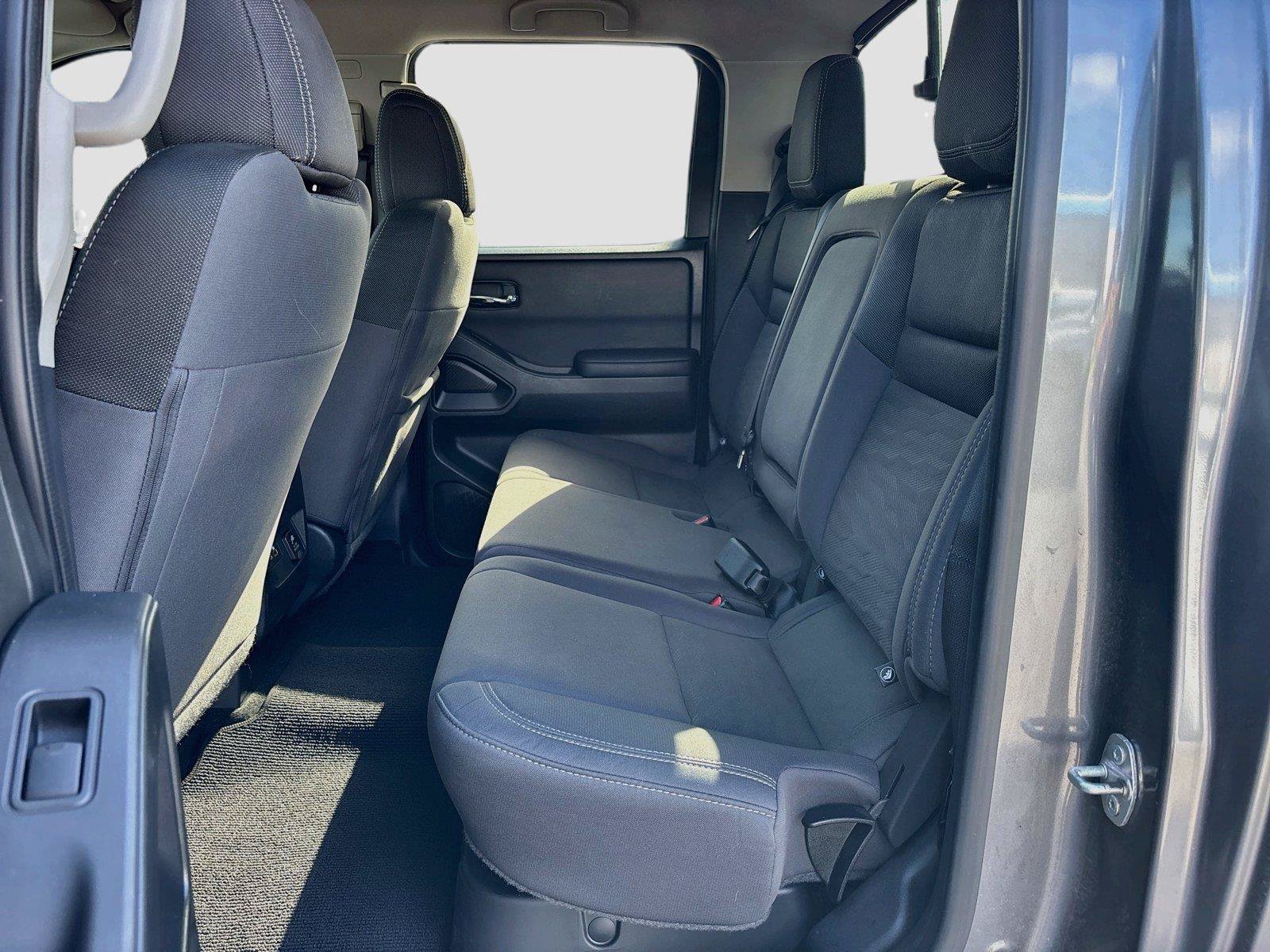 Used 2023 Nissan Frontier SV w/ SV Convenience Package RWD image 27
