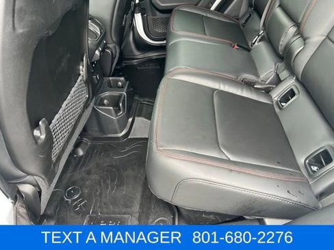Used 2025 Jeep Gladiator Rubicon AWD/4WD image 34