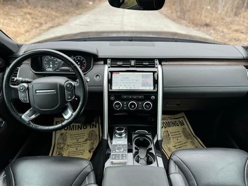 Used 2018 Land Rover Discovery HSE image 24