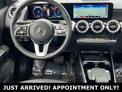 Used 2023 Mercedes-Benz EQB 350 4MATIC SUV image 9