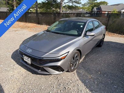Used 2025 Hyundai Elantra SEL