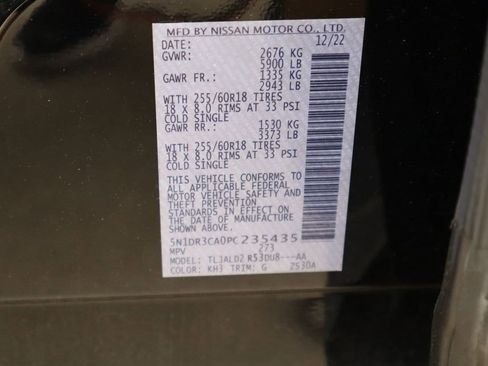 Used 2023 Nissan Pathfinder SL w/ Black Appearance Package FWD image 31