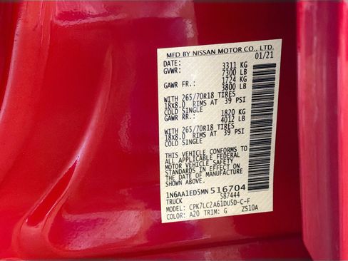 Used 2021 Nissan Titan SV w/ SV Convenience Package image 12