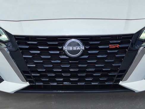 New 2025 Nissan Altima 2.5 SR image 11