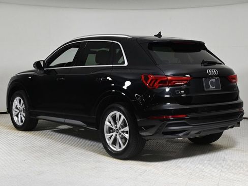 Used 2025 Audi Q3 2.0T Premium w/ Convenience Package image 3