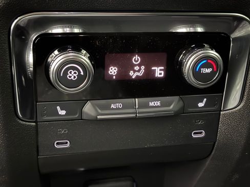 New 2026 GMC Yukon XL Elevation w/ LPO, Elevation Black Package image 49