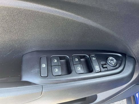 Certified 2024 Hyundai Venue SEL FWD image 16