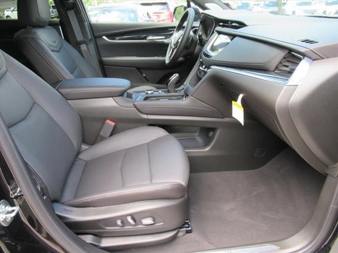 New 2026 Cadillac XT5 Premium Luxury w/ Driver Assist Package AWD/4WD image 9