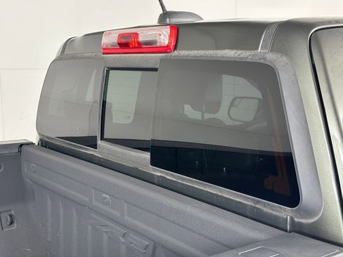 Used 2018 Chevrolet Colorado ZR2 image 11