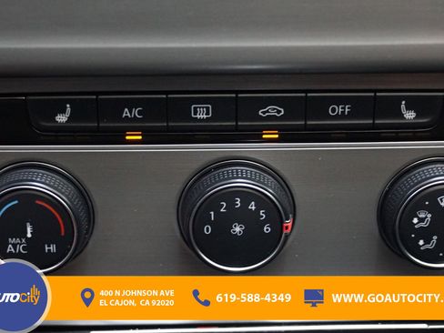 Used 2017 Volkswagen Golf S image 23