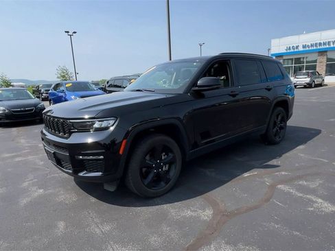 Used 2023 Jeep Grand Cherokee L Limited w/ Black Appearance Package image 4