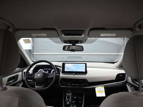 Certified 2025 Nissan Rogue SL AWD/4WD image 28