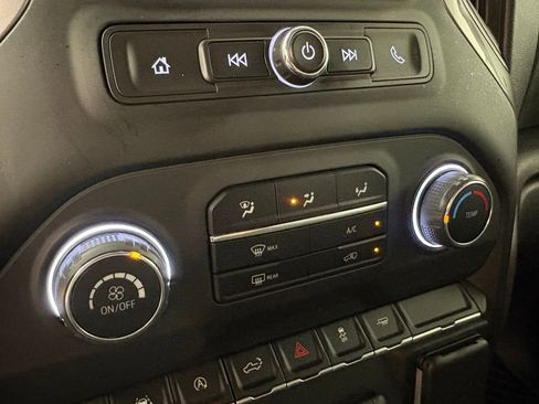 Used 2023 Chevrolet Silverado 1500 Custom image 37