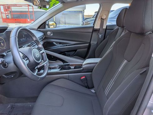 Certified 2024 Hyundai Elantra SEL w/ Convenience Package image 16