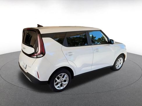 Used 2025 Kia Soul LX w/ LX Technology Package image 14