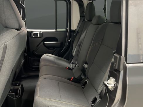 New 2026 Jeep Gladiator Sport AWD/4WD image 22
