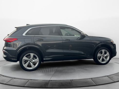 Used 2025 Audi Q5 Premium Plus w/ Premium Plus AWD/4WD image 8