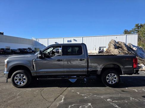 Used 2024 Ford F250 XLT image 6