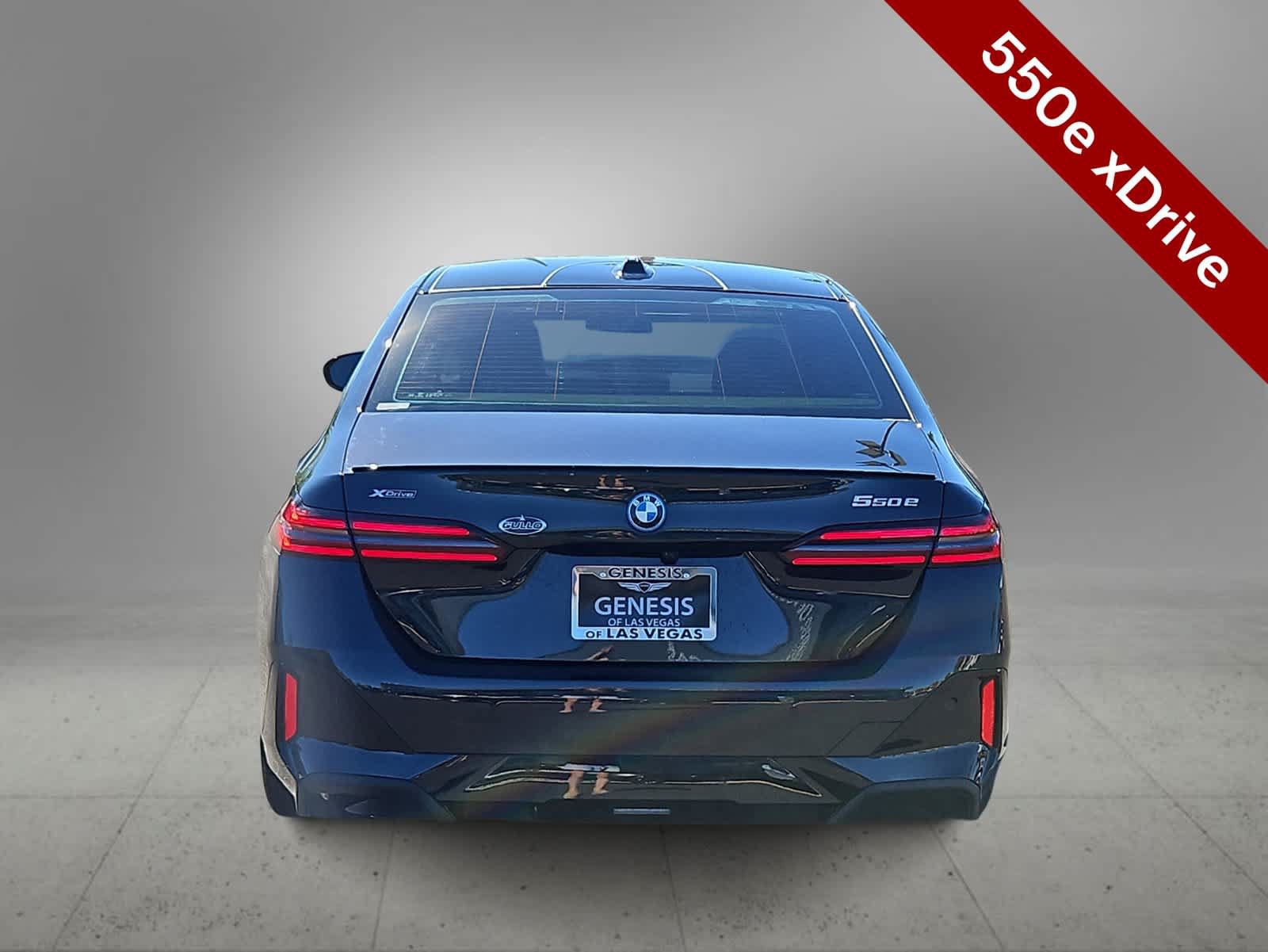 Used 2026 BMW 550e xDrive w/ Executive Package AWD/4WD image 7