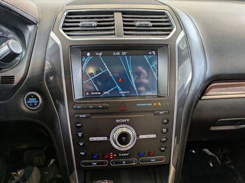 Used 2019 Ford Explorer Platinum image 14