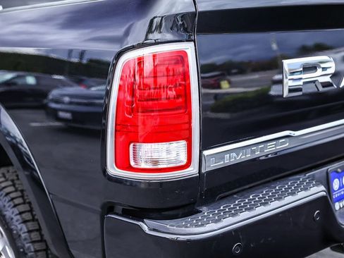 Used 2017 RAM 2500 Limited image 9