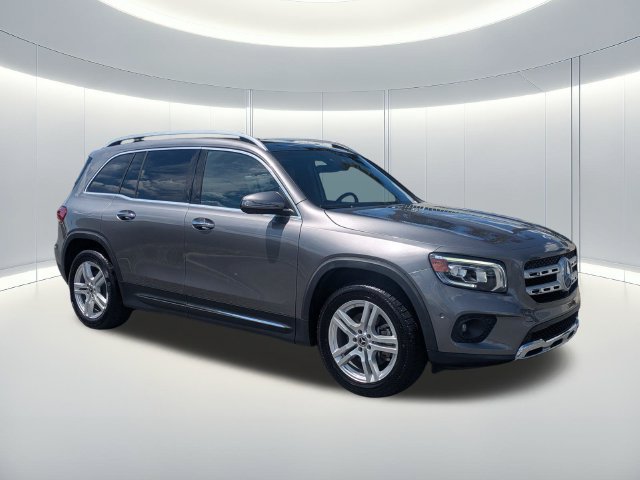 Used 2023 Mercedes-Benz GLB 250 4MATIC w/ Premium Package image 8