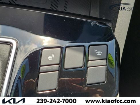 Used 2025 Kia Sportage EX FWD image 26