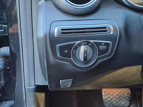 Used 2021 Mercedes-Benz C 300 4MATIC Sedan image 16